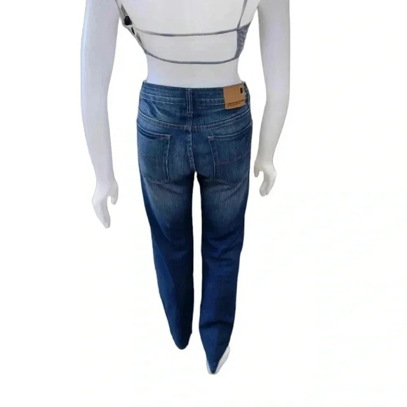 Bench Overhauled  Medium Wash High Rise Straight Leg Jeans Size 31 - Picture 4 of 10
